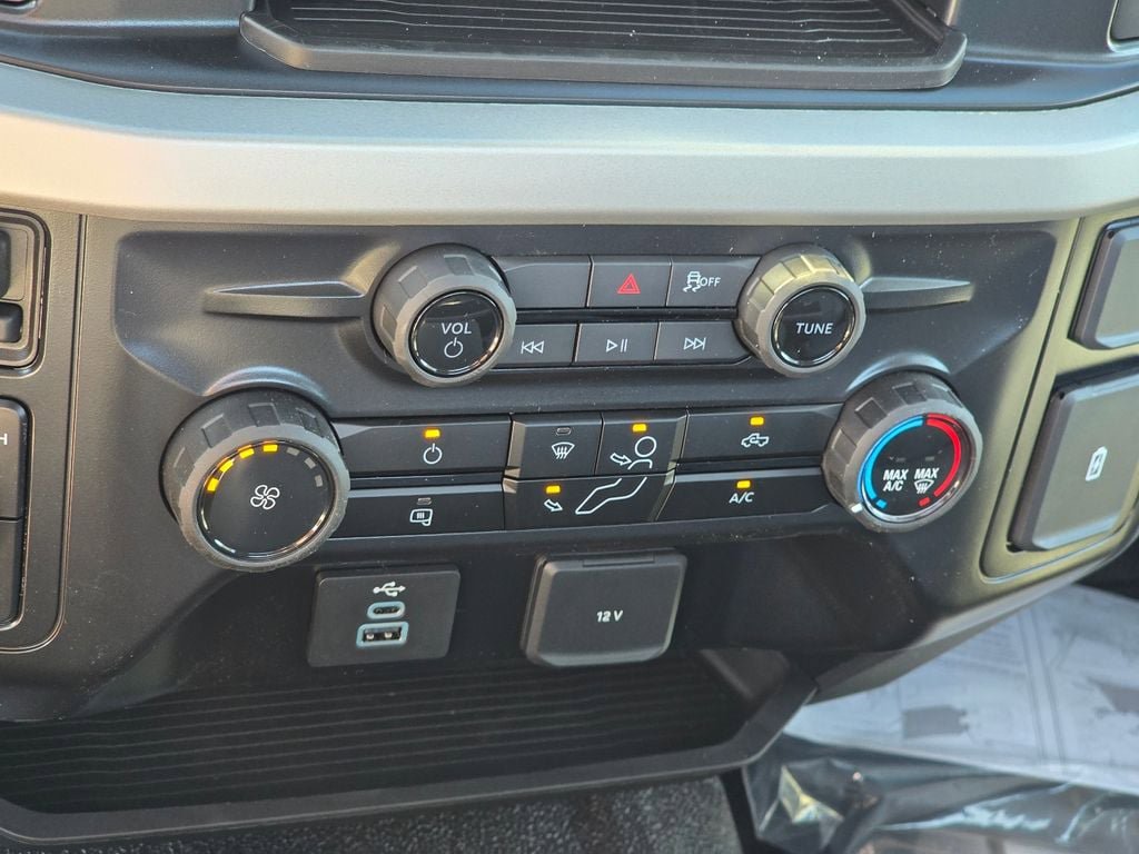 New 2026 Ford F550 4x4 Regular Cab Super Duty image 13