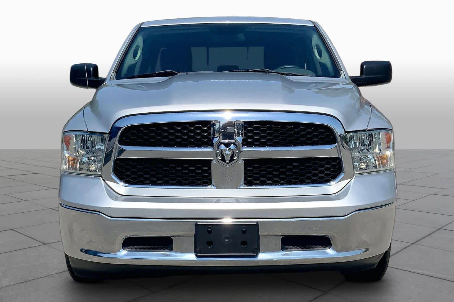 Used 2015 RAM 1500 Classic SLT RWD image 4