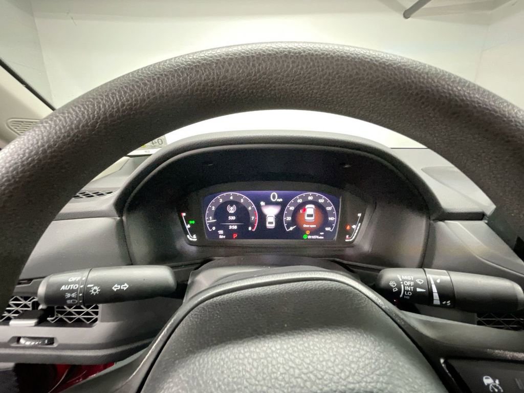 Used 2025 Honda Accord SE image 11