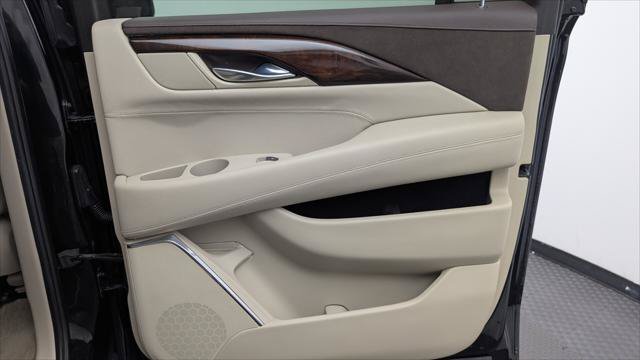 Used 2015 Cadillac Escalade ESV Premium RWD image 19