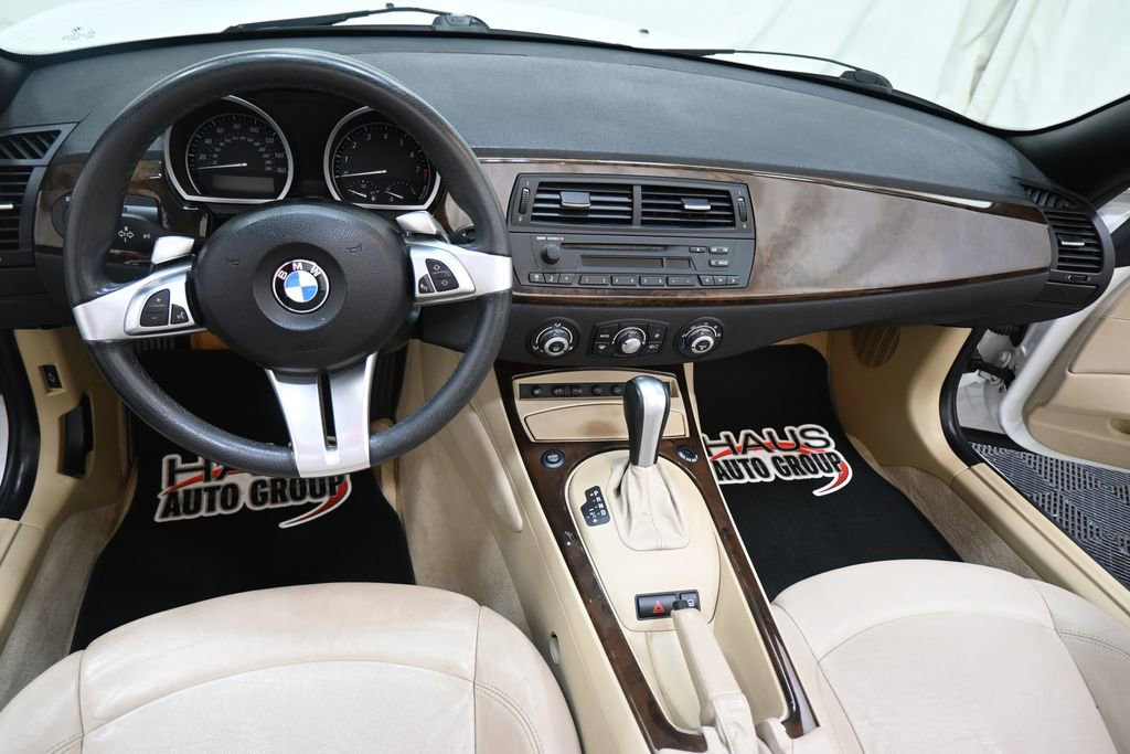 Used 2008 BMW Z4 3.0i RWD image 4