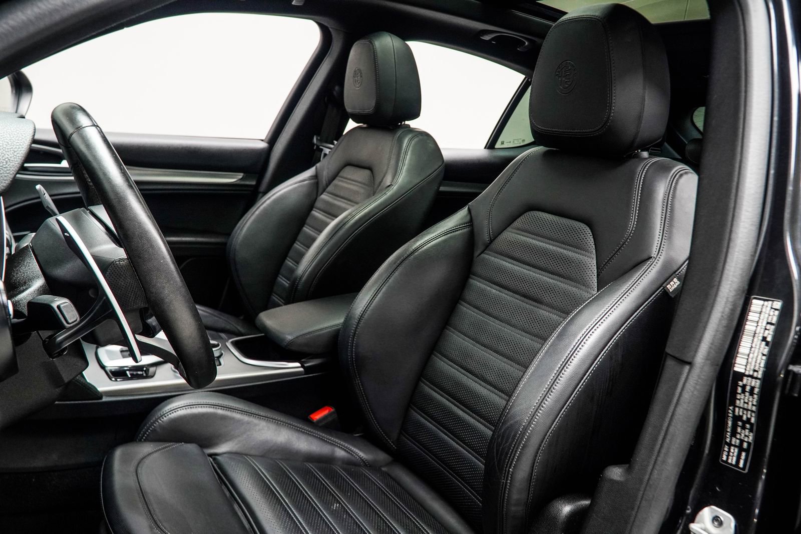 Used 2023 Alfa Romeo Stelvio Veloce image 39