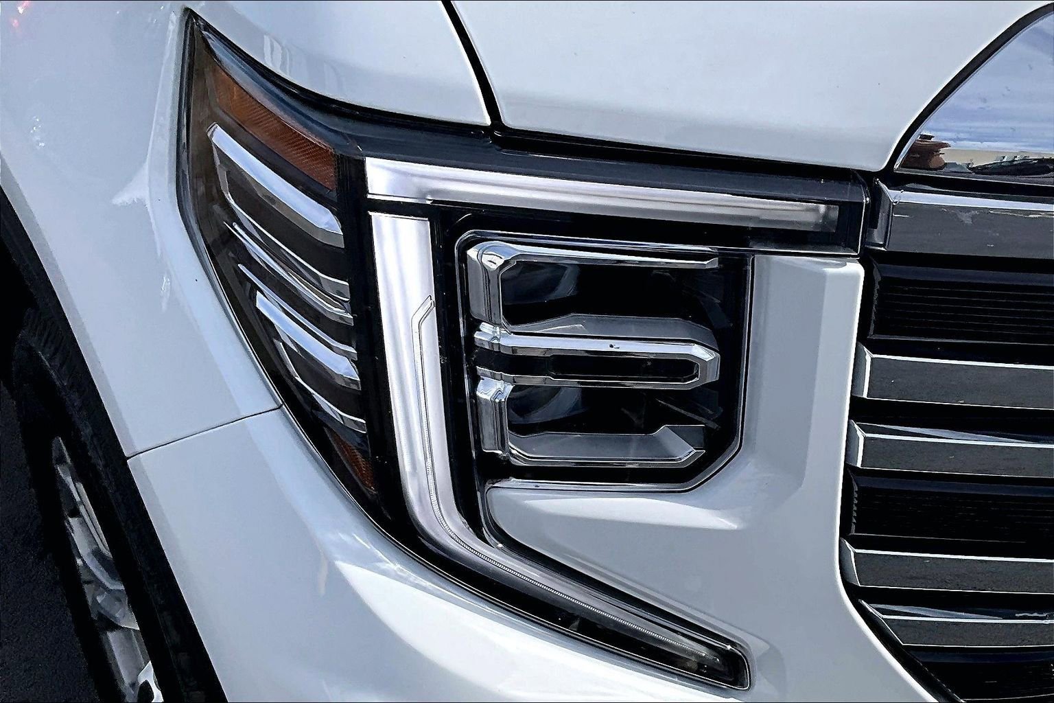 Used 2025 GMC Sierra 1500 SLT image 33