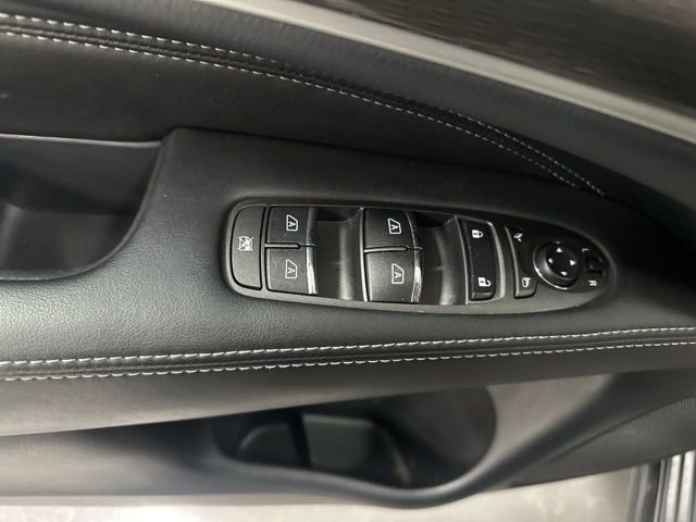 Used 2019 INFINITI QX60 Luxe w/ Essential Package image 12