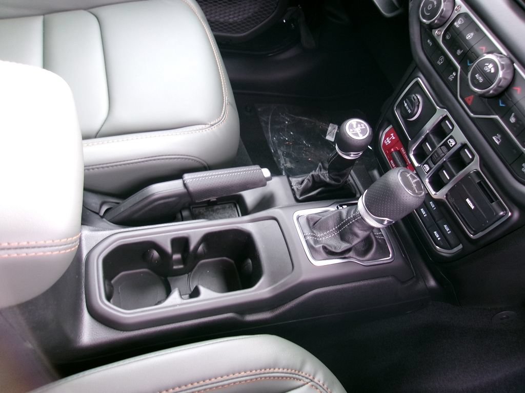 New 2026 Jeep Gladiator Mojave AWD/4WD image 12