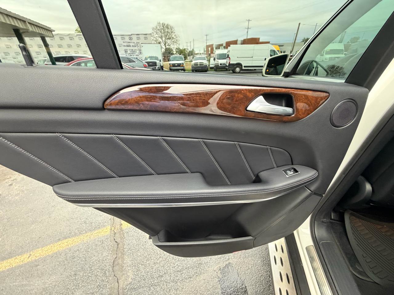 Used 2014 Mercedes-Benz GL 350 BlueTEC 4MATIC image 16