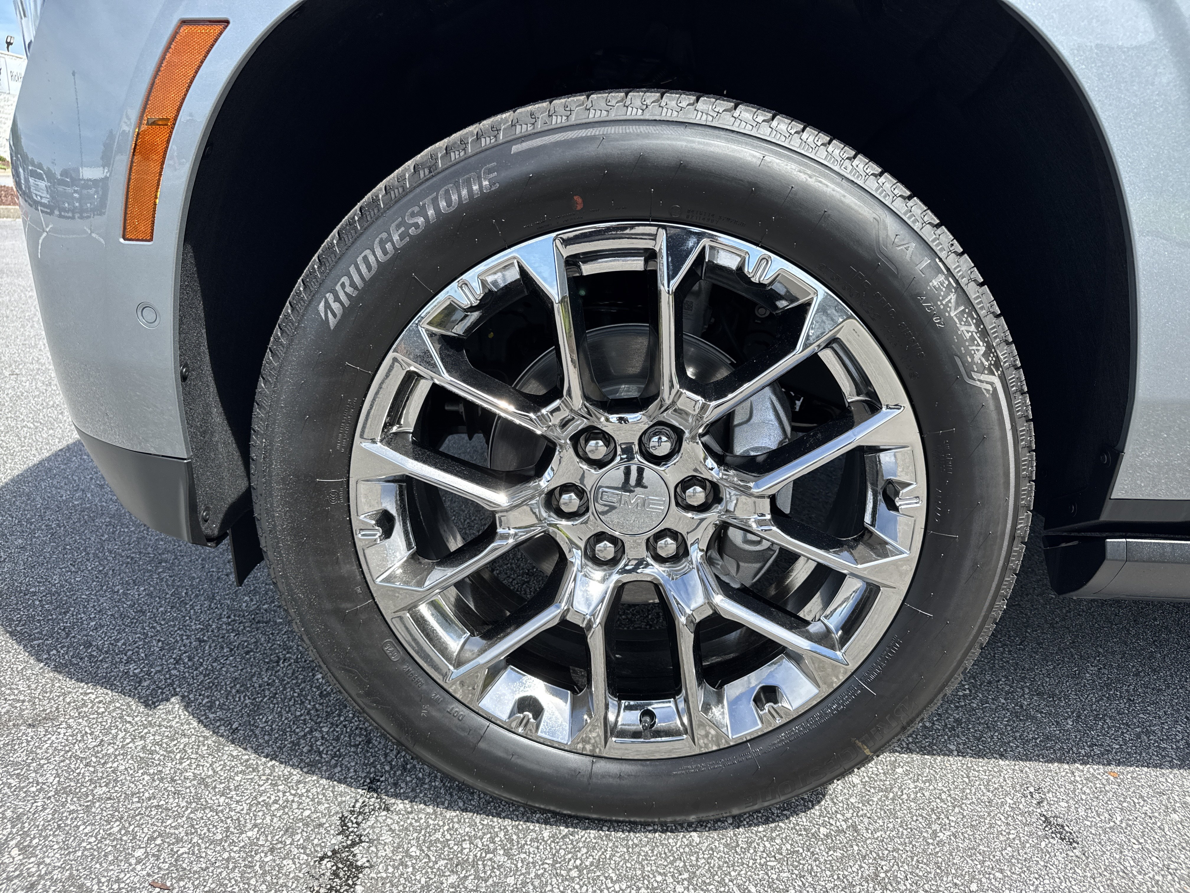 New 2026 GMC Yukon Denali w/ Sun & Power Step Package AWD/4WD image 13