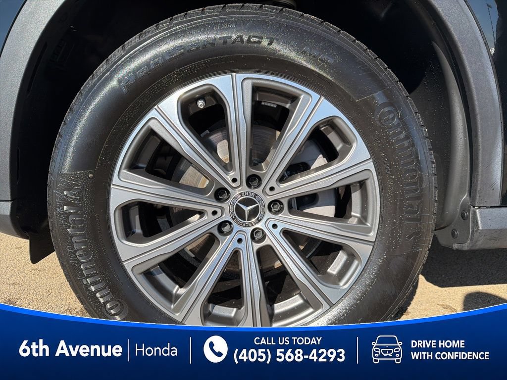 Used 2024 Mercedes-Benz GLC 300 4MATIC image 9