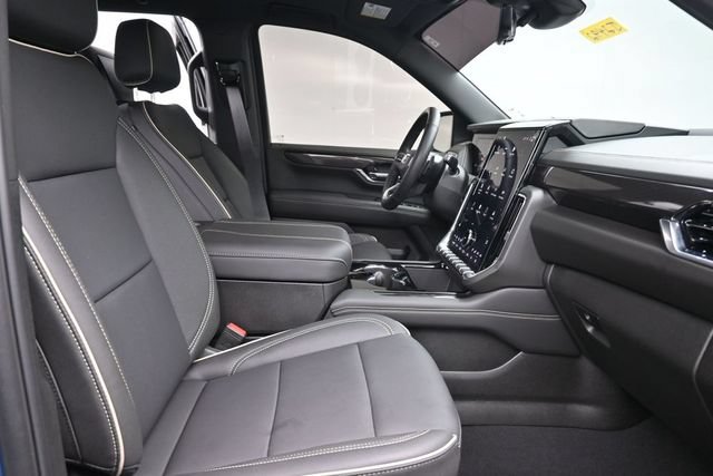 Used 2026 GMC Yukon XL Elevation w/ Elevation Premium Package AWD/4WD image 28