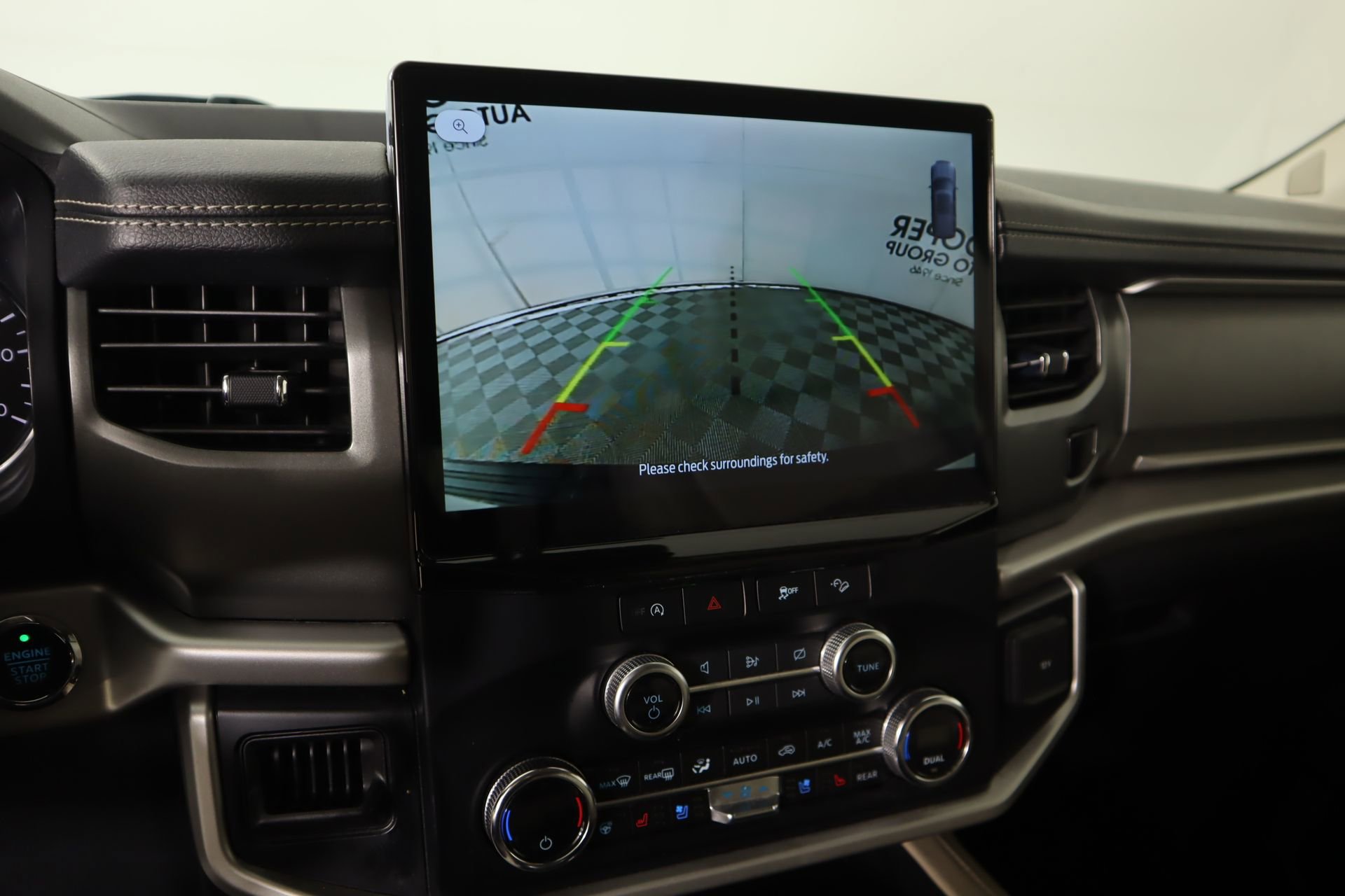 Used 2024 Ford Expedition Max XLT image 6