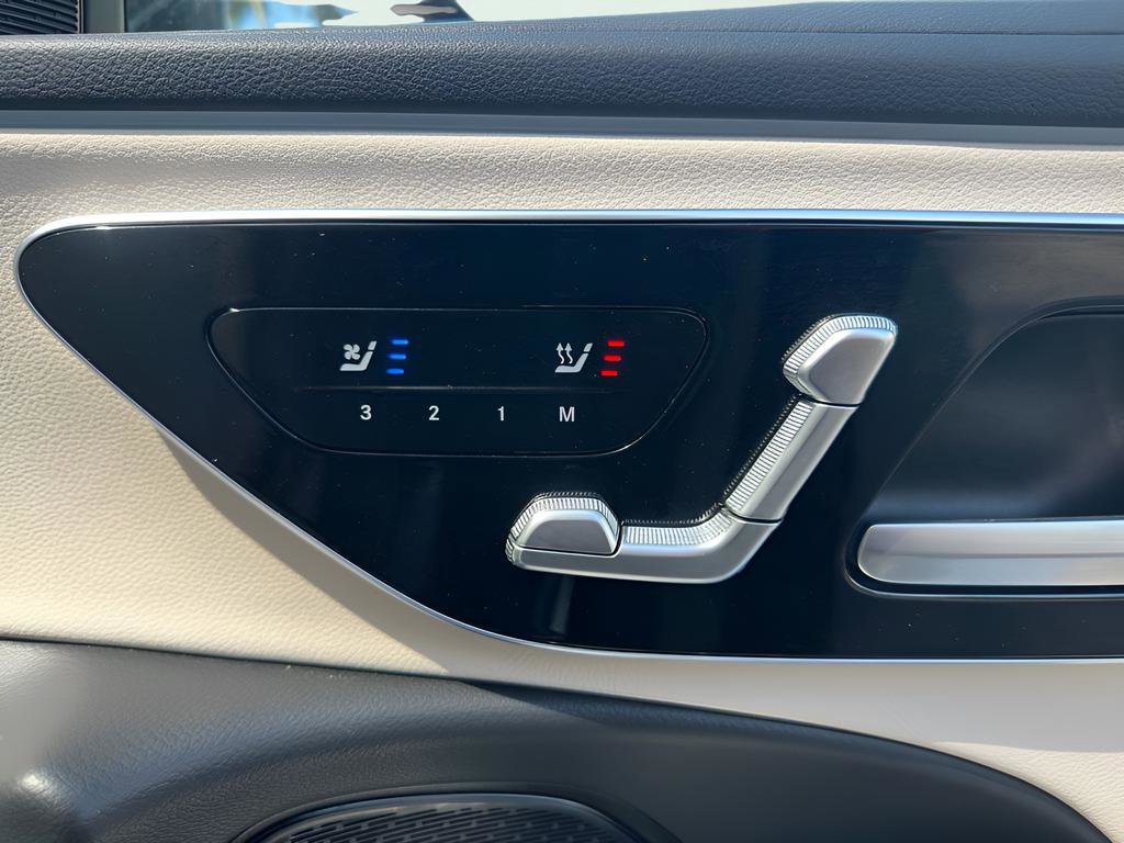 Used 2025 Mercedes-Benz E 350 4MATIC Sedan image 35