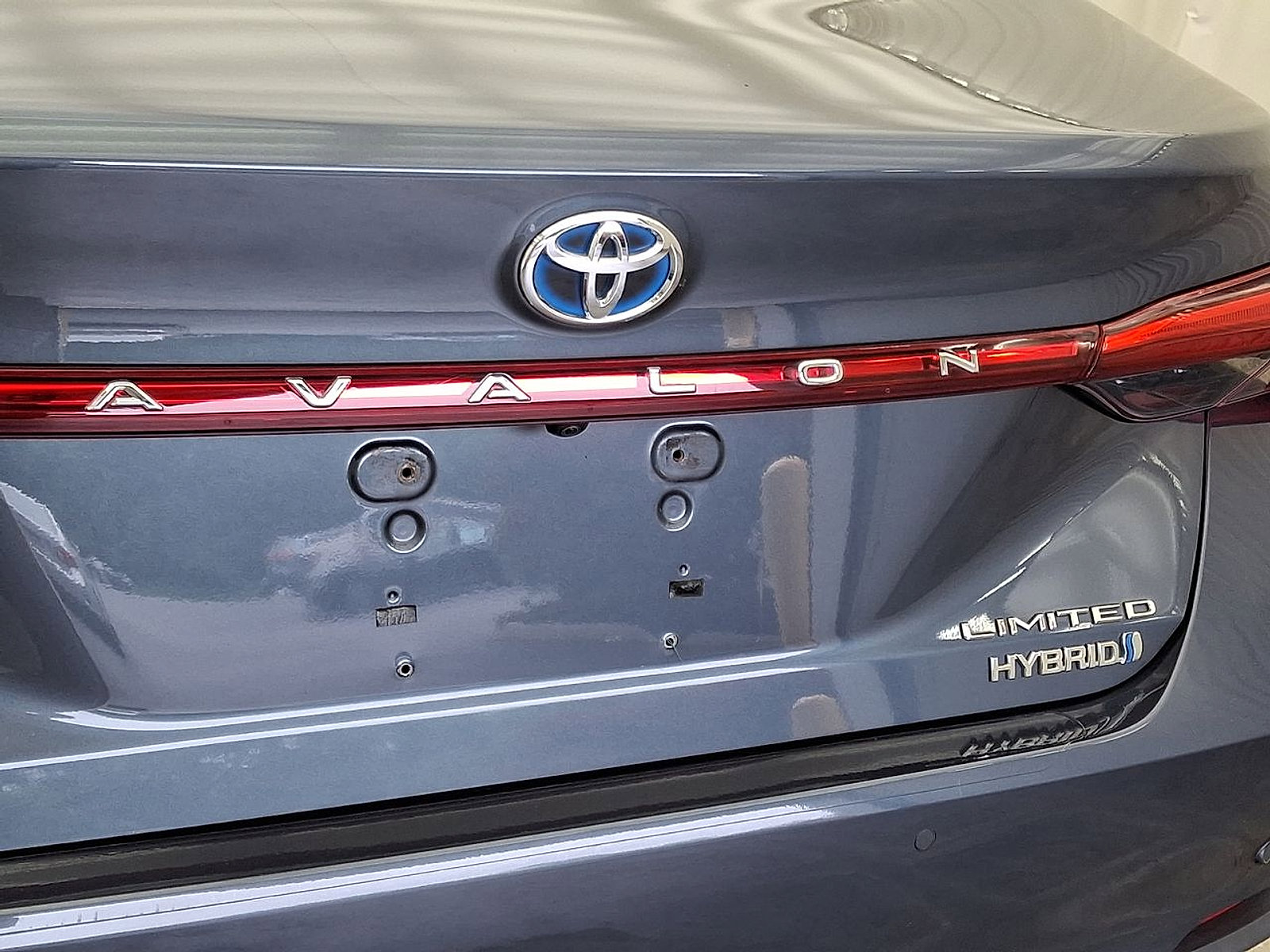 Certified 2021 Toyota Avalon Limited w/ Advanced Safety Package FWD image 24