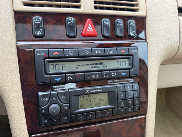 Used 2001 Mercedes-Benz E 320 Sedan image 27