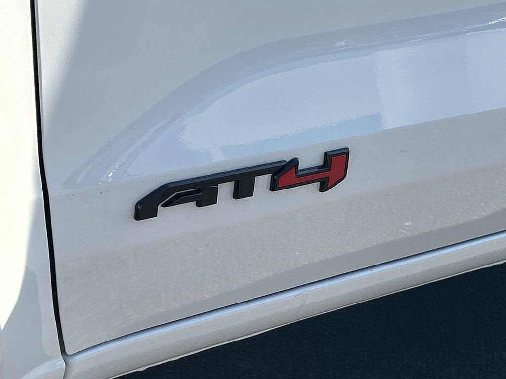 New 2026 GMC Canyon AT4 AWD/4WD image 31