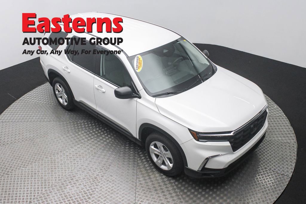 Used 2023 Honda Pilot LX image 3