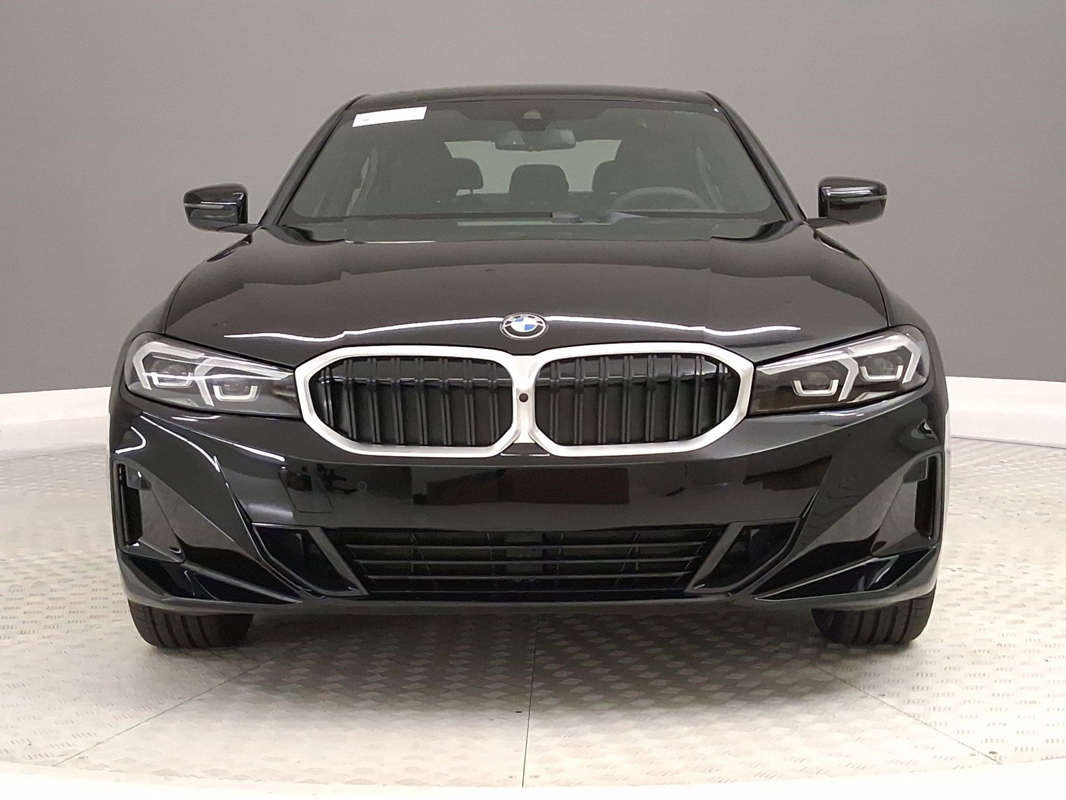 New 2026 BMW 330i Sedan w/ Convenience Package image 4