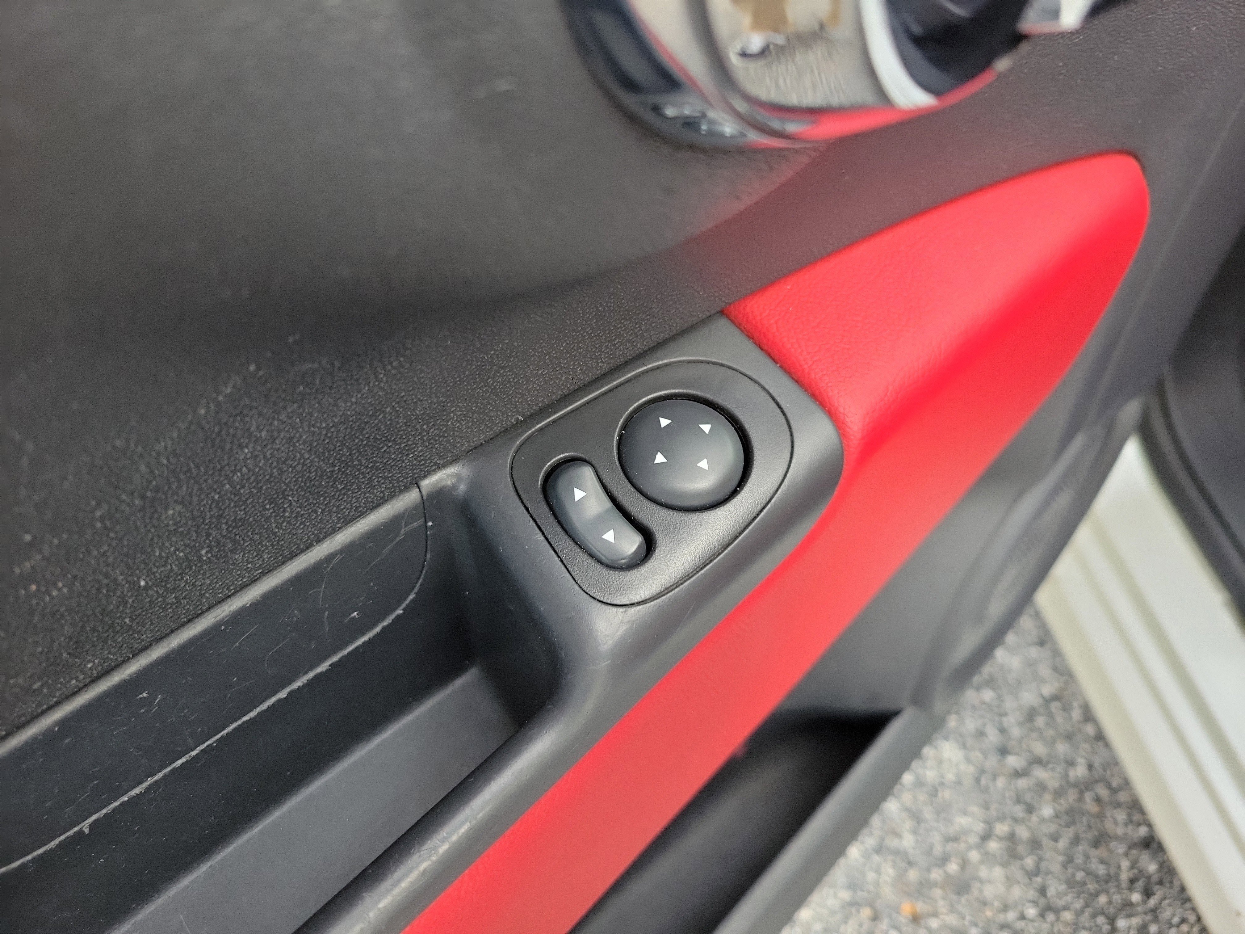 Used 2015 FIAT 500 Lounge w/ Luxury Leather Package image 13