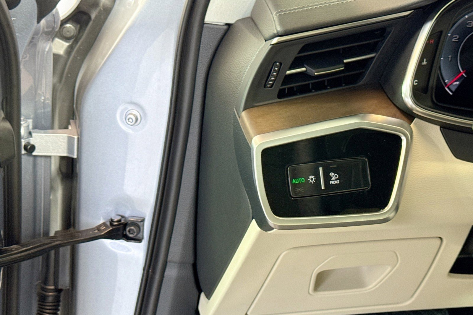 Used 2025 Audi A6 Premium w/ Convenience Plus Package image 10