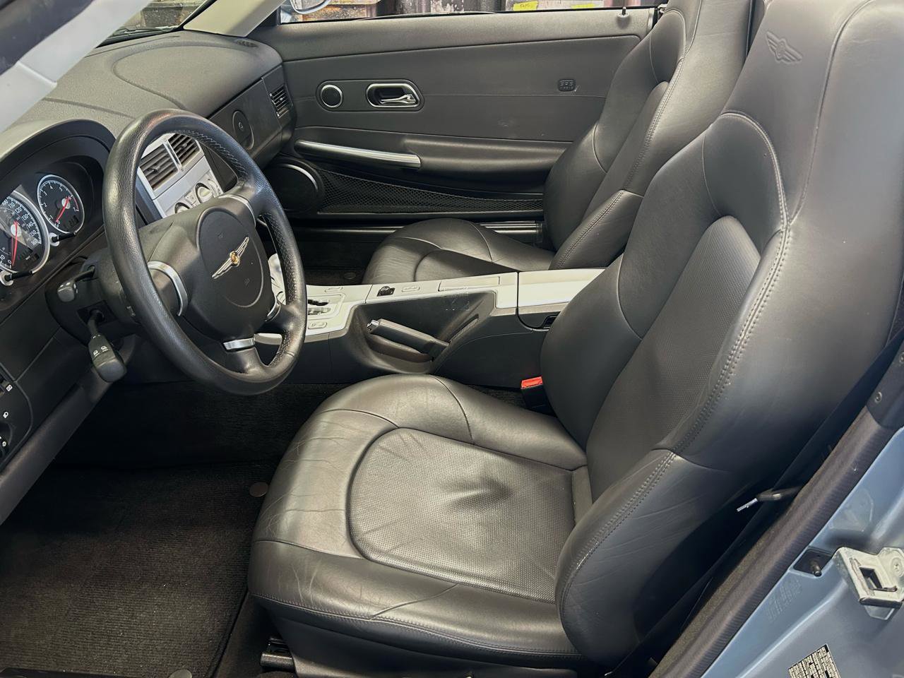 Used 2005 Chrysler Crossfire Limited image 19