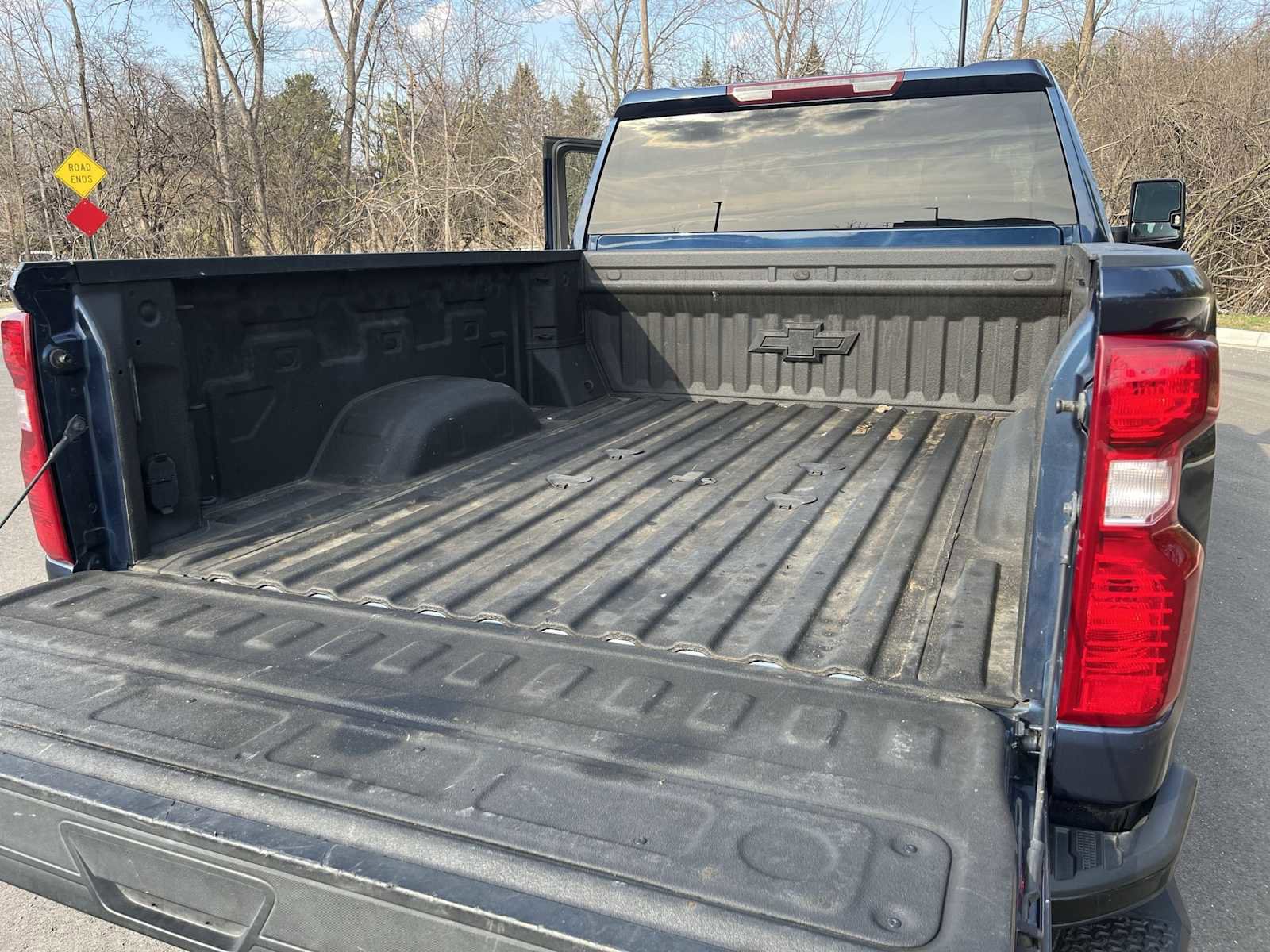 Used 2022 Chevrolet Silverado 2500 Custom w/ Custom Value Package AWD/4WD image 32