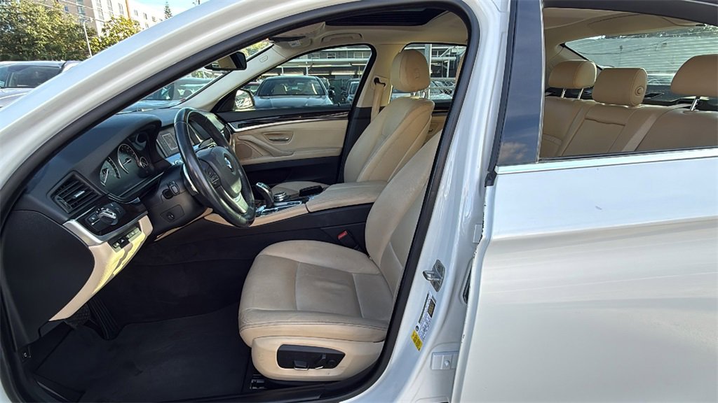 Used 2016 BMW 528i Sedan image 14