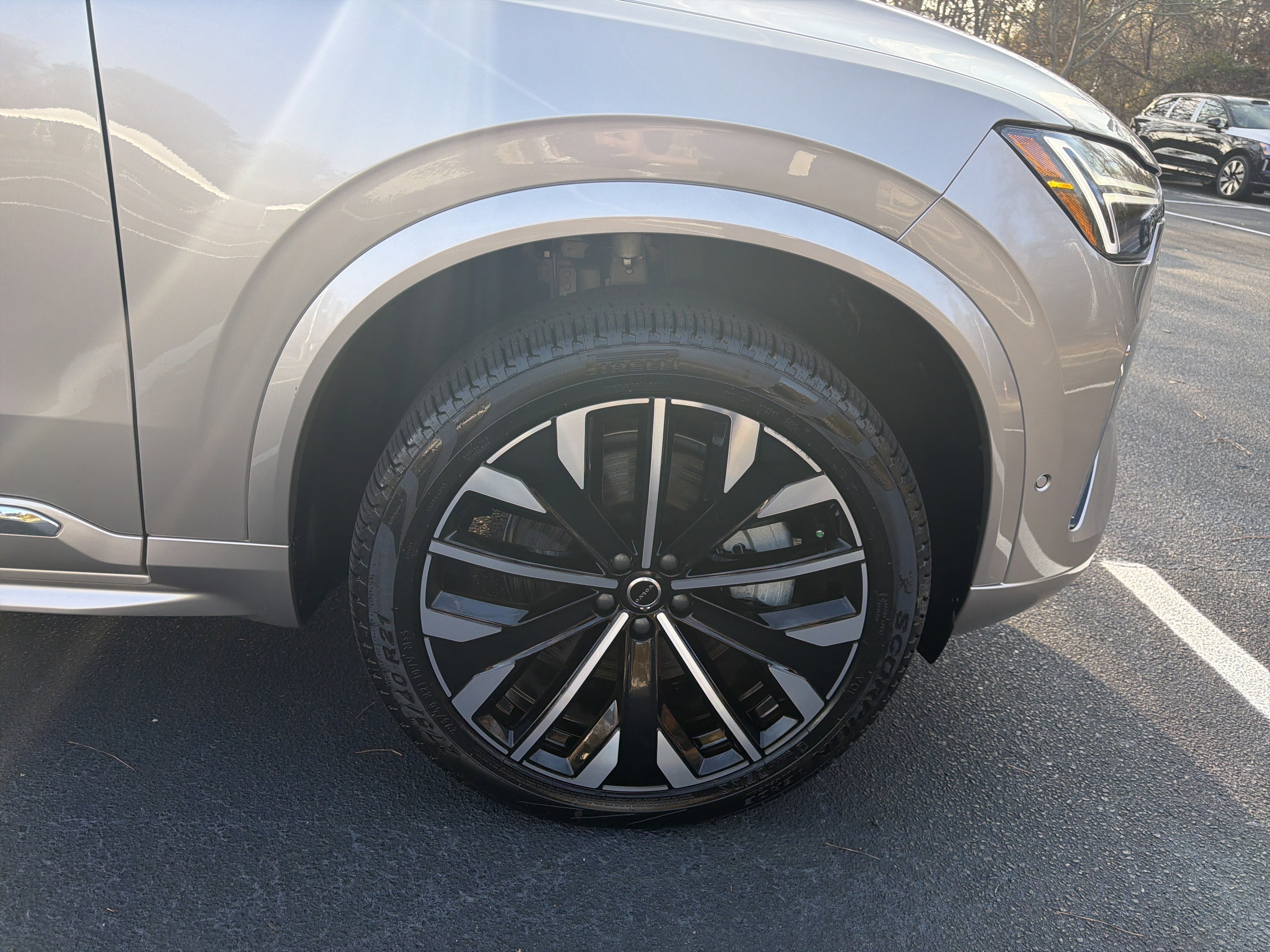 Used 2026 Volvo XC90 T8 Plus w/ Protection Package Premier image 13