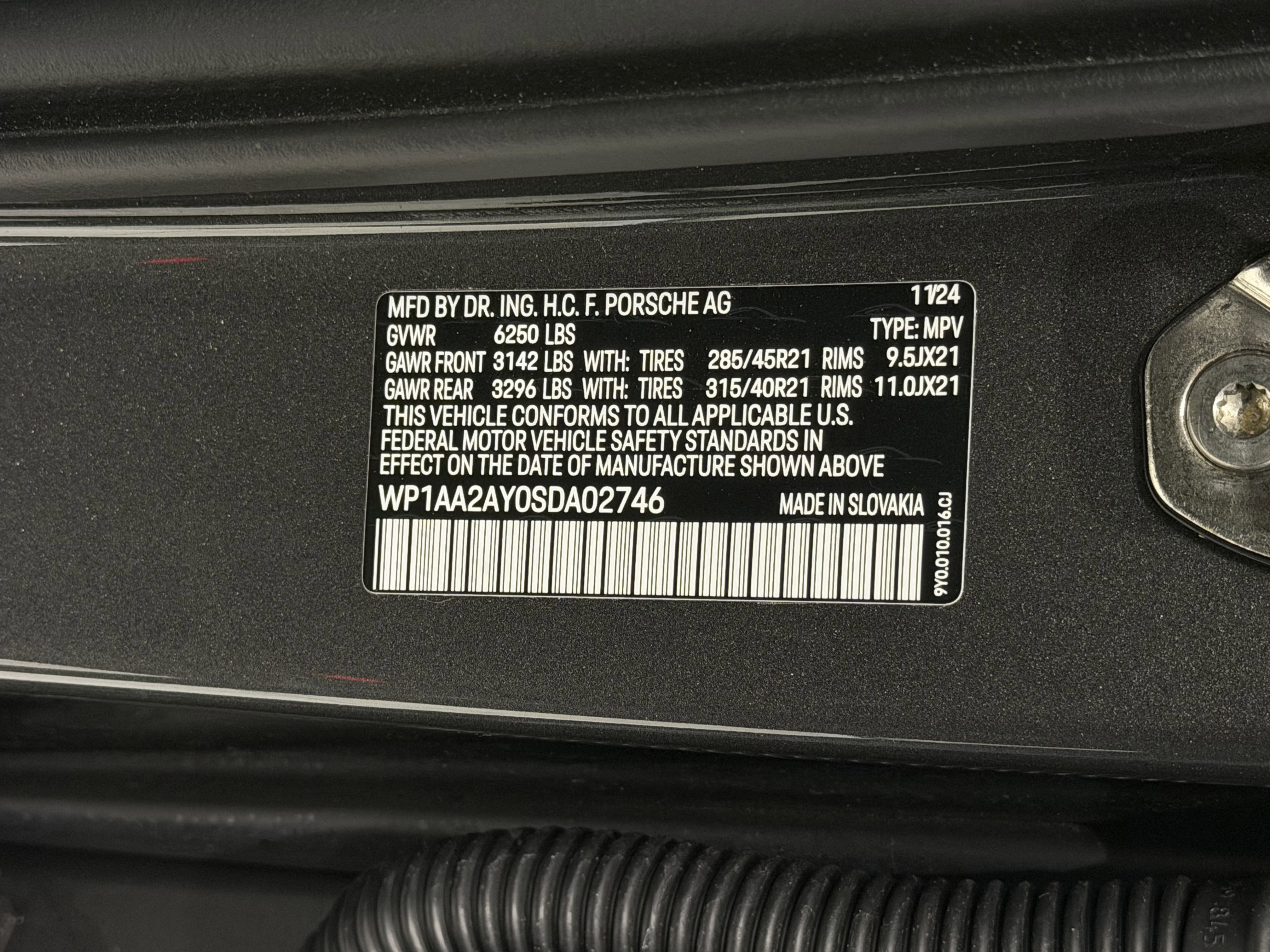 Certified 2025 Porsche Cayenne image 56