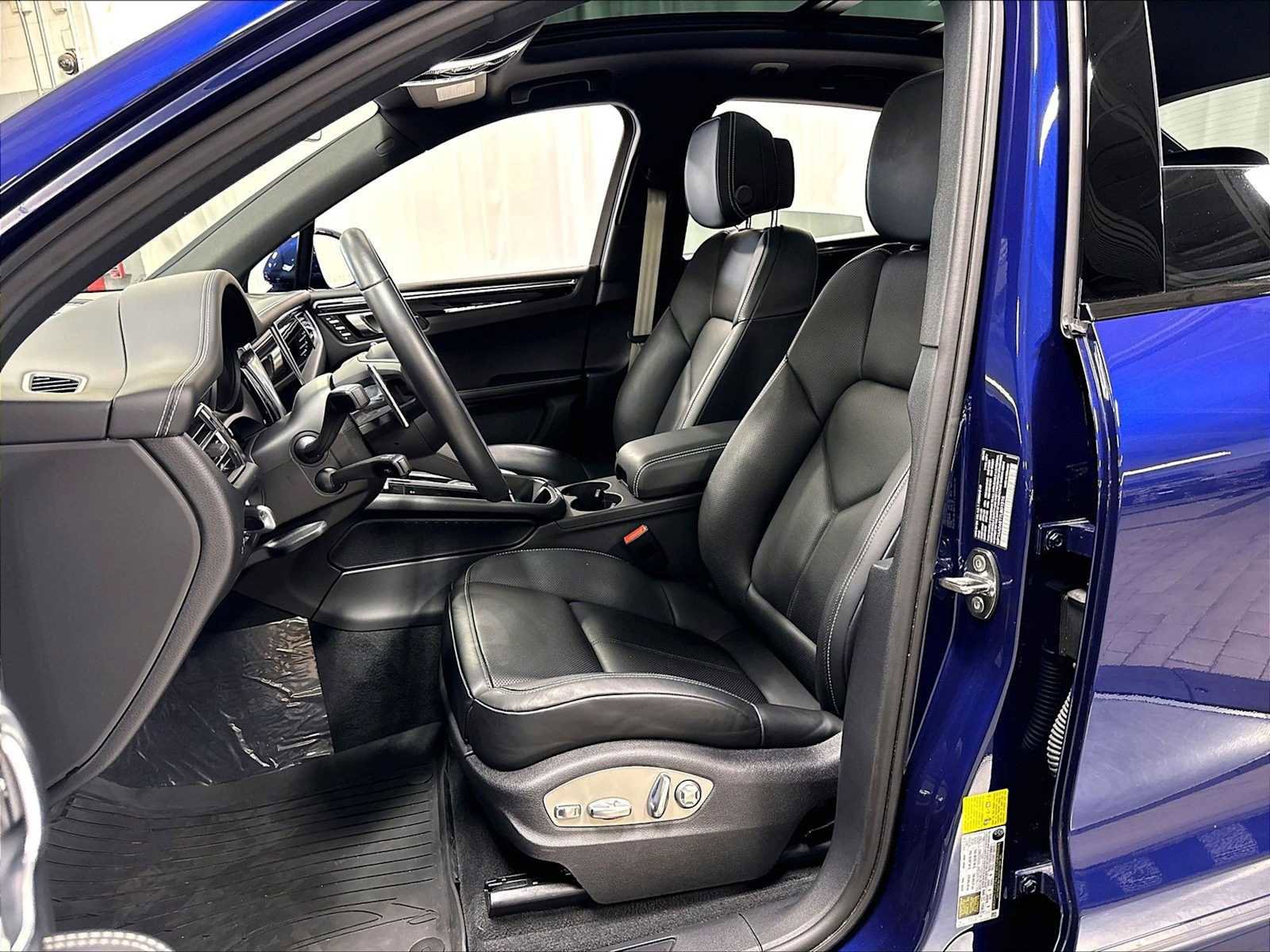 Used 2026 Porsche Macan AWD/4WD image 7