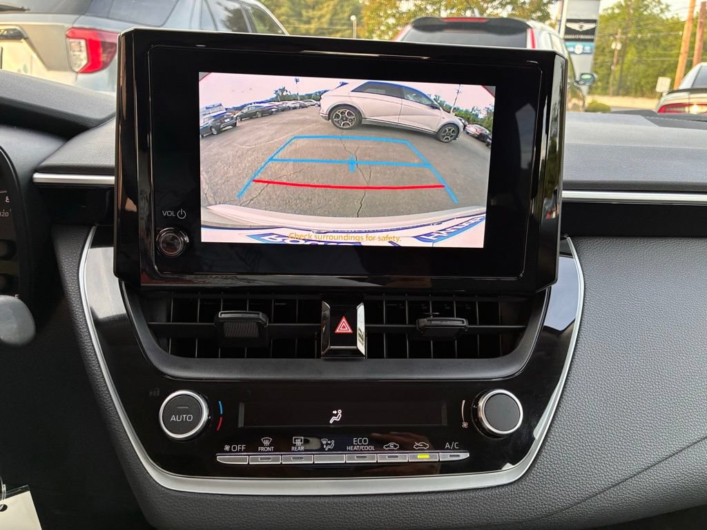 Used 2024 Toyota Corolla LE FWD image 27