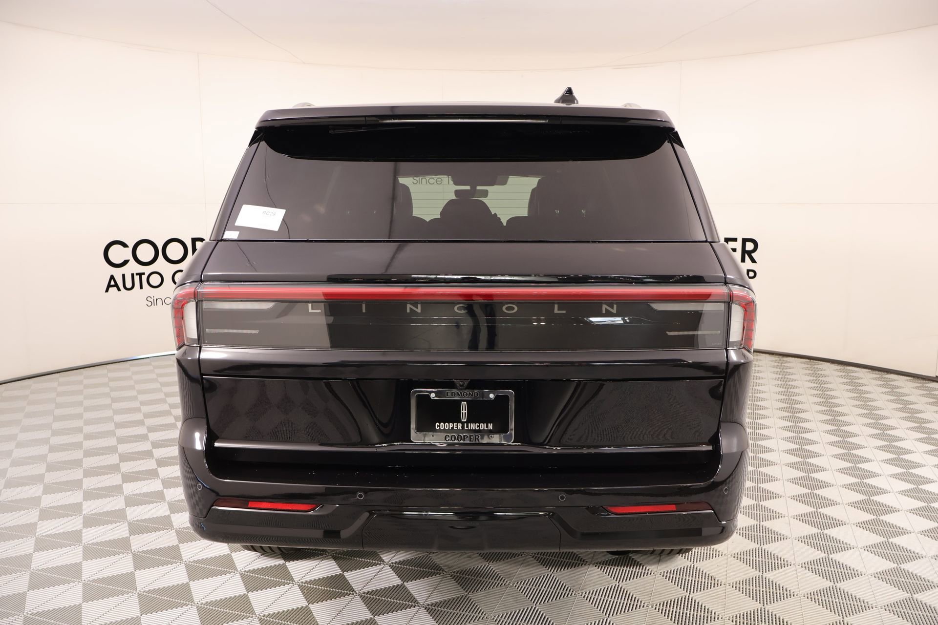 New 2026 Lincoln Navigator Black Label AWD/4WD image 23