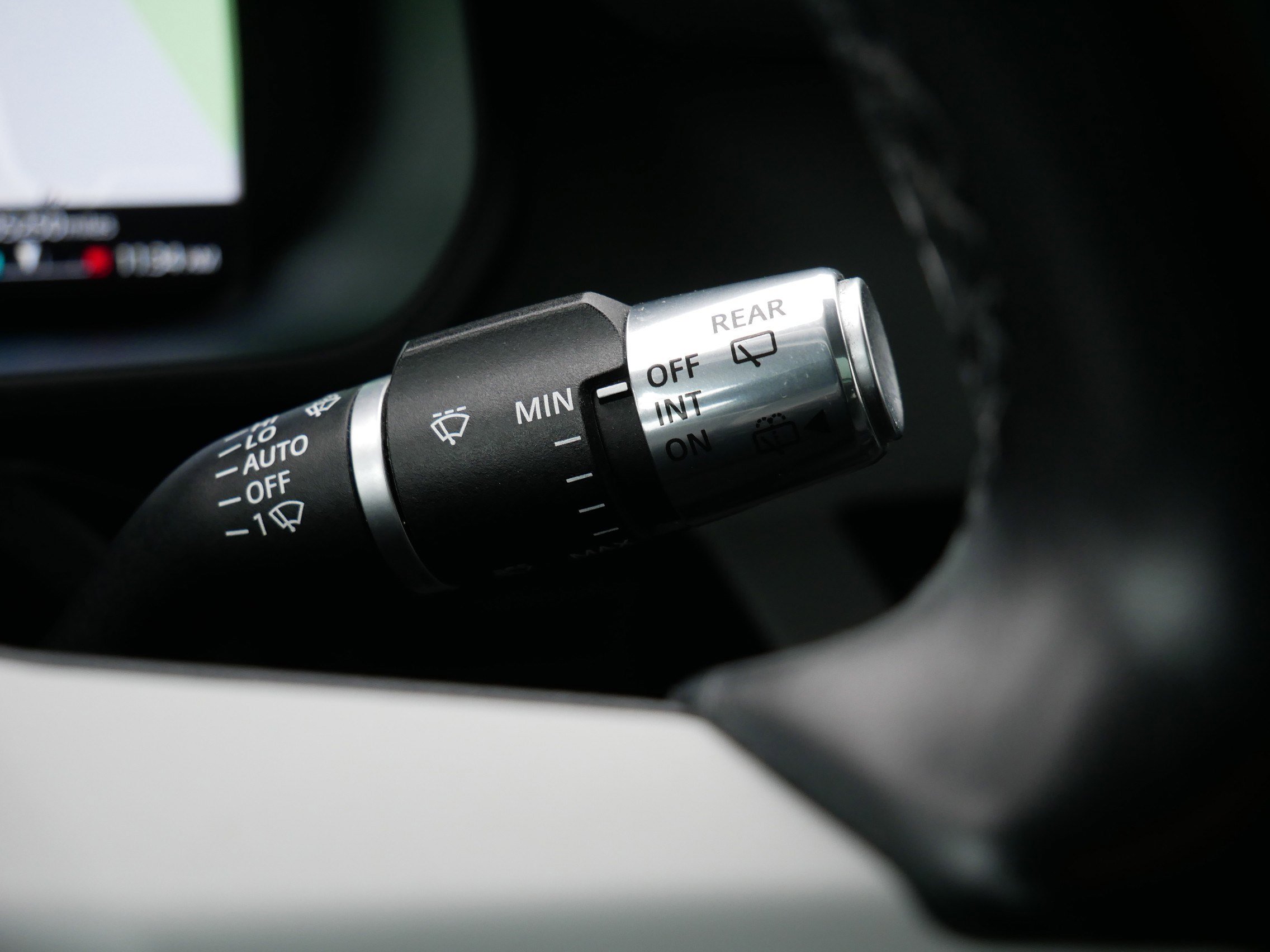 Used 2020 Land Rover Defender 110 SE image 24