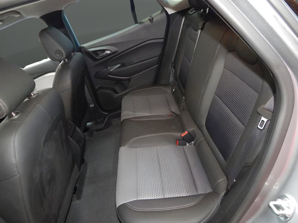 Used 2026 Chevrolet Trax LT w/ Driver Confidence Package FWD image 19