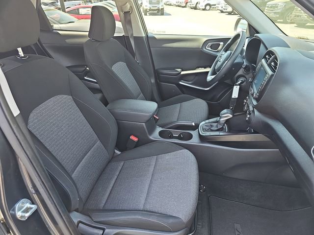 Used 2020 Kia Soul S FWD image 11
