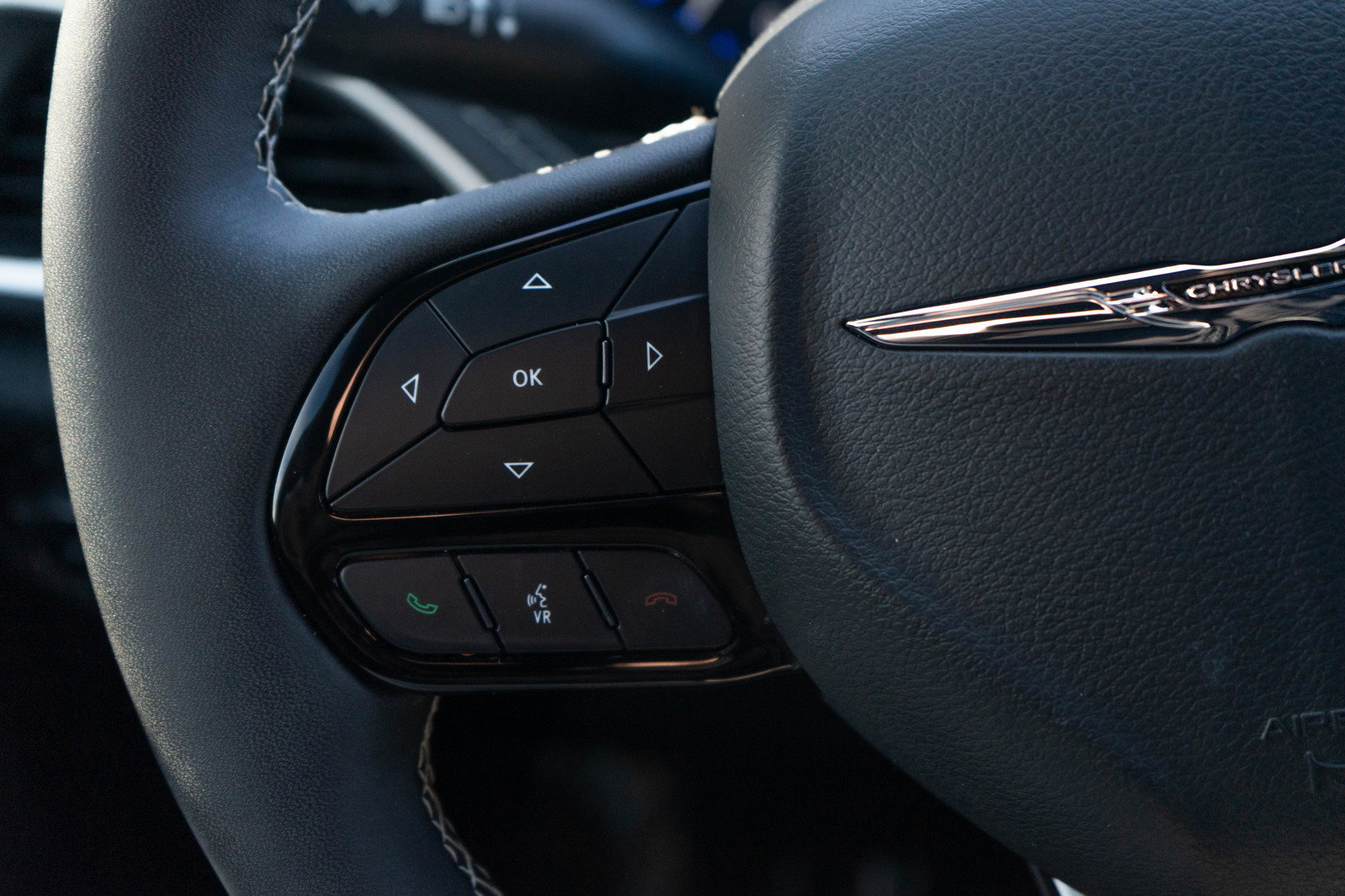 Used 2024 Chrysler Pacifica Touring-L w/ S Appearance Package image 21