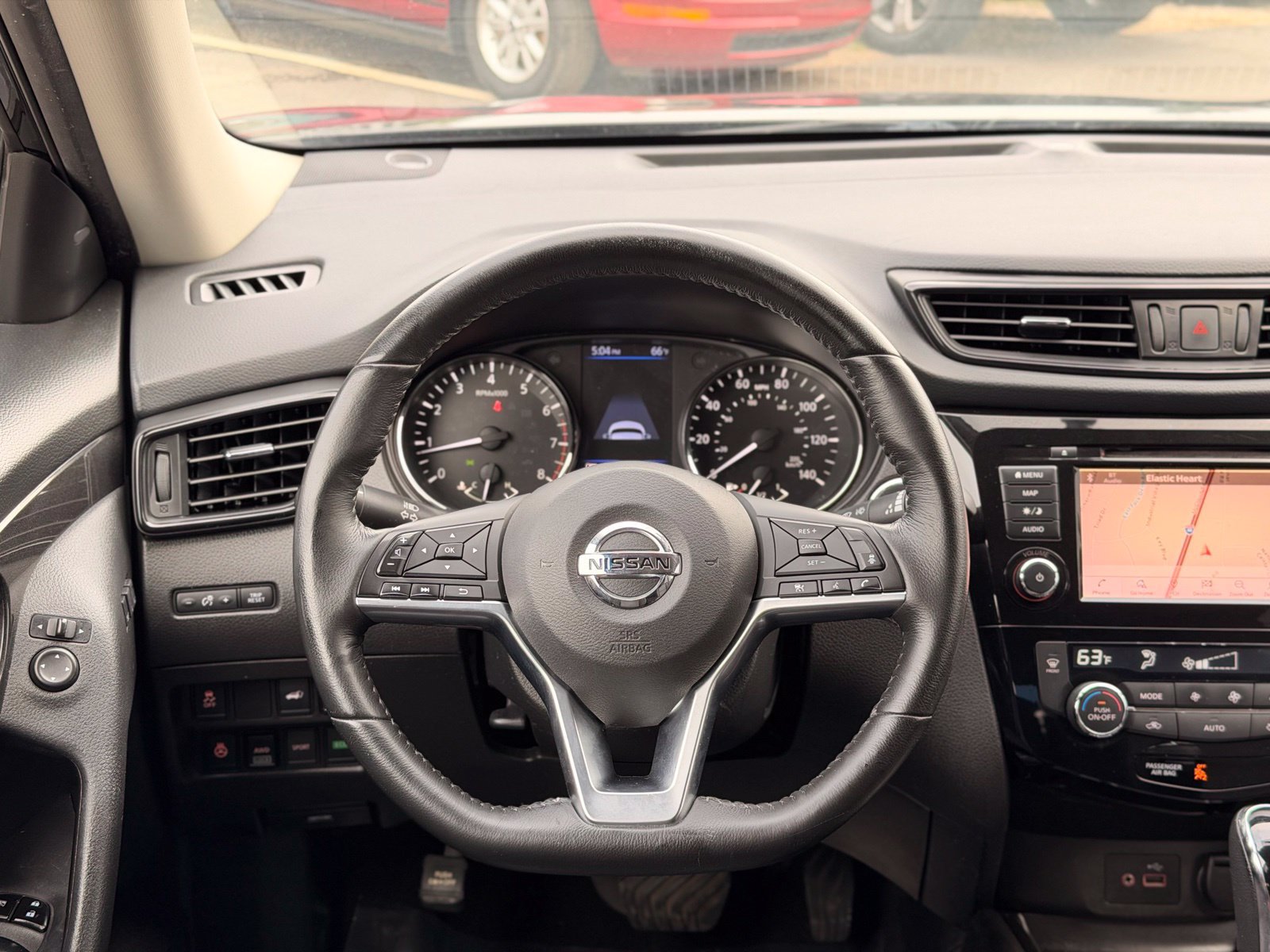 Used 2018 Nissan Rogue SV w/ Premium Package AWD/4WD image 34