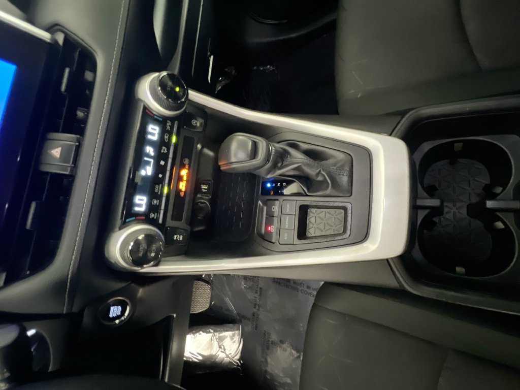 Used 2024 Toyota RAV4 XLE w/ Convenience Package FWD image 22