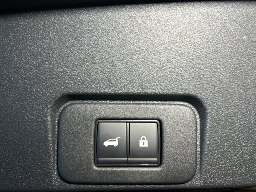 Used 2026 Nissan Rogue Platinum AWD/4WD image 23