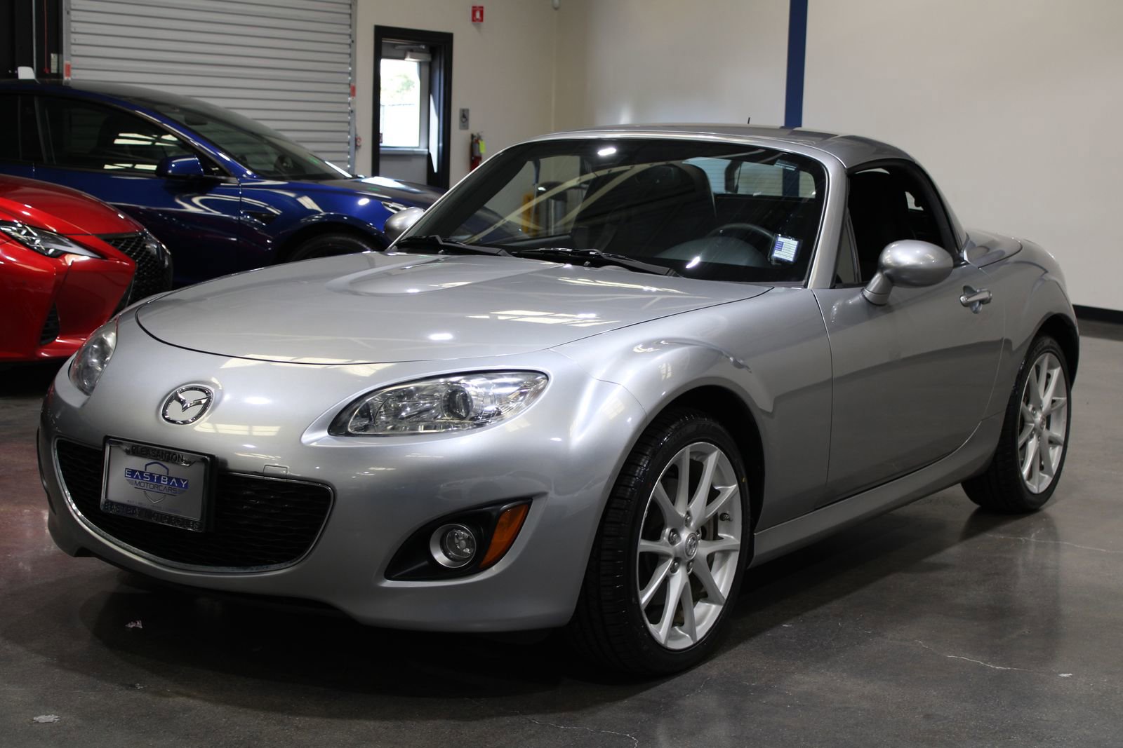 Used 2011 MAZDA MX-5 Miata Touring image 8