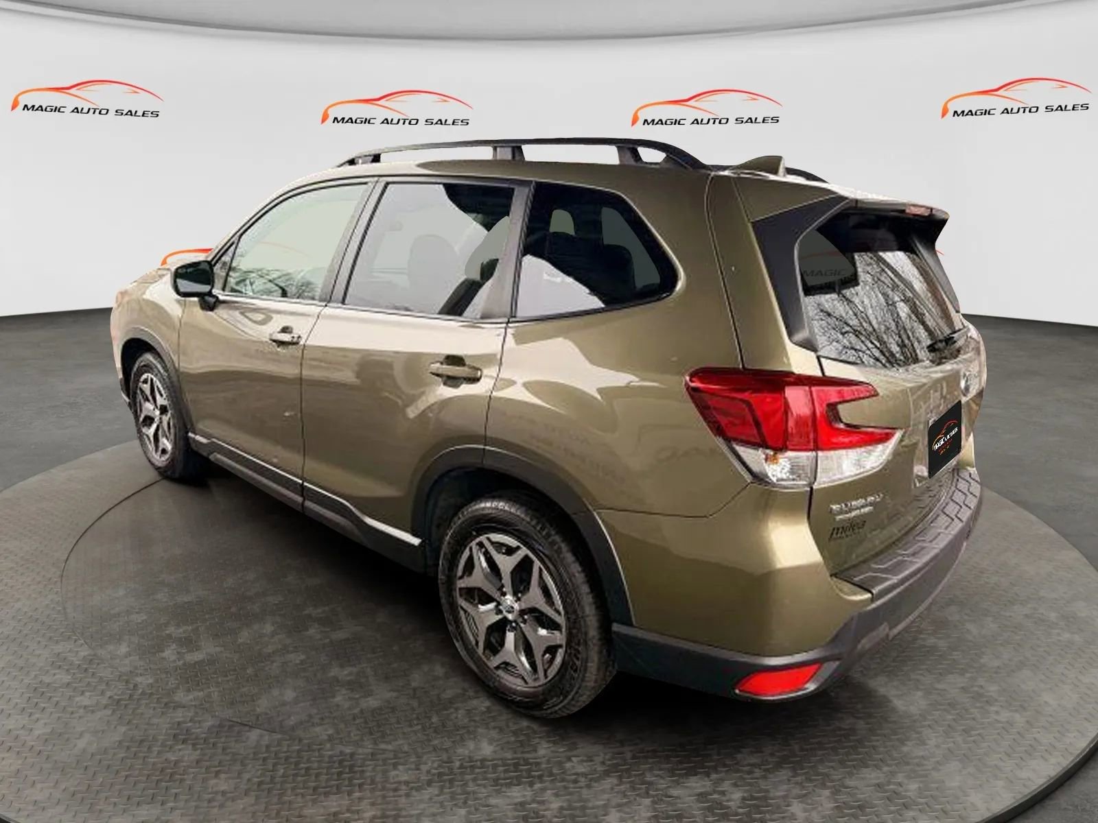 Used 2022 Subaru Forester Premium AWD/4WD image 10