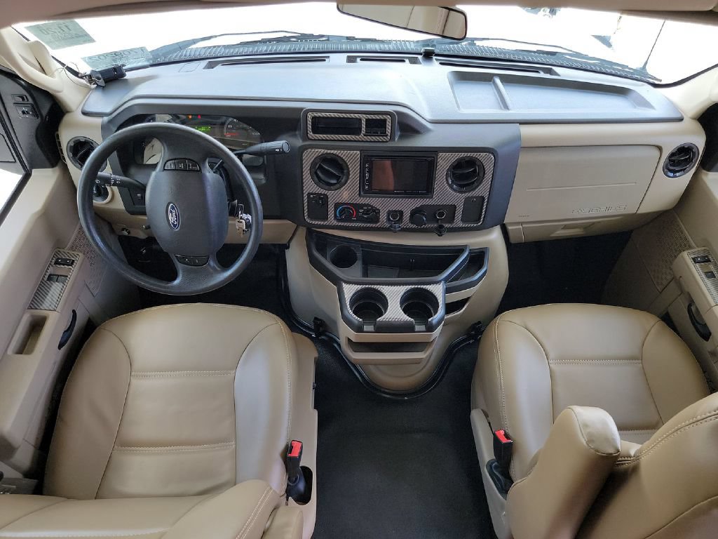 Used 2018 Ford E-450 and Econoline 450 Super Duty w/ Motorhome Prep Package RWD image 10