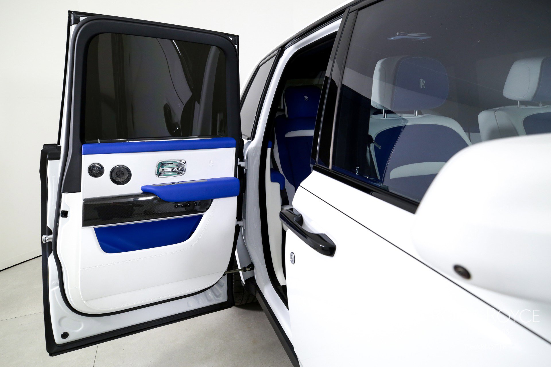 Used 2023 Rolls-Royce Cullinan Black Badge w/ Driver's Package image 31