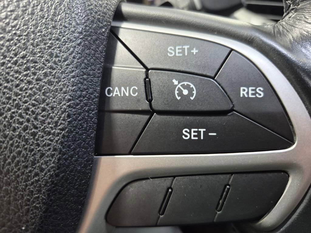 Used 2015 Jeep Cherokee Trailhawk w/ Leather Interior Group image 17