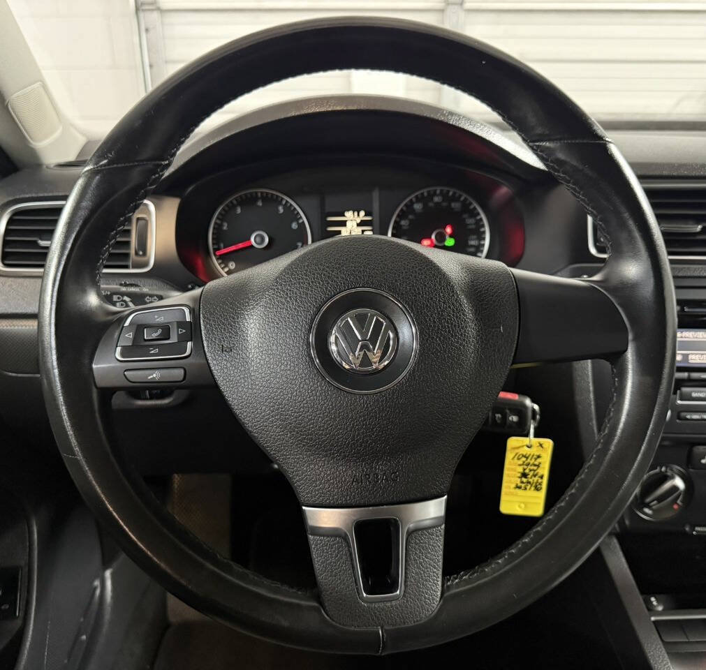 Used 2012 Volkswagen Jetta SE FWD image 12