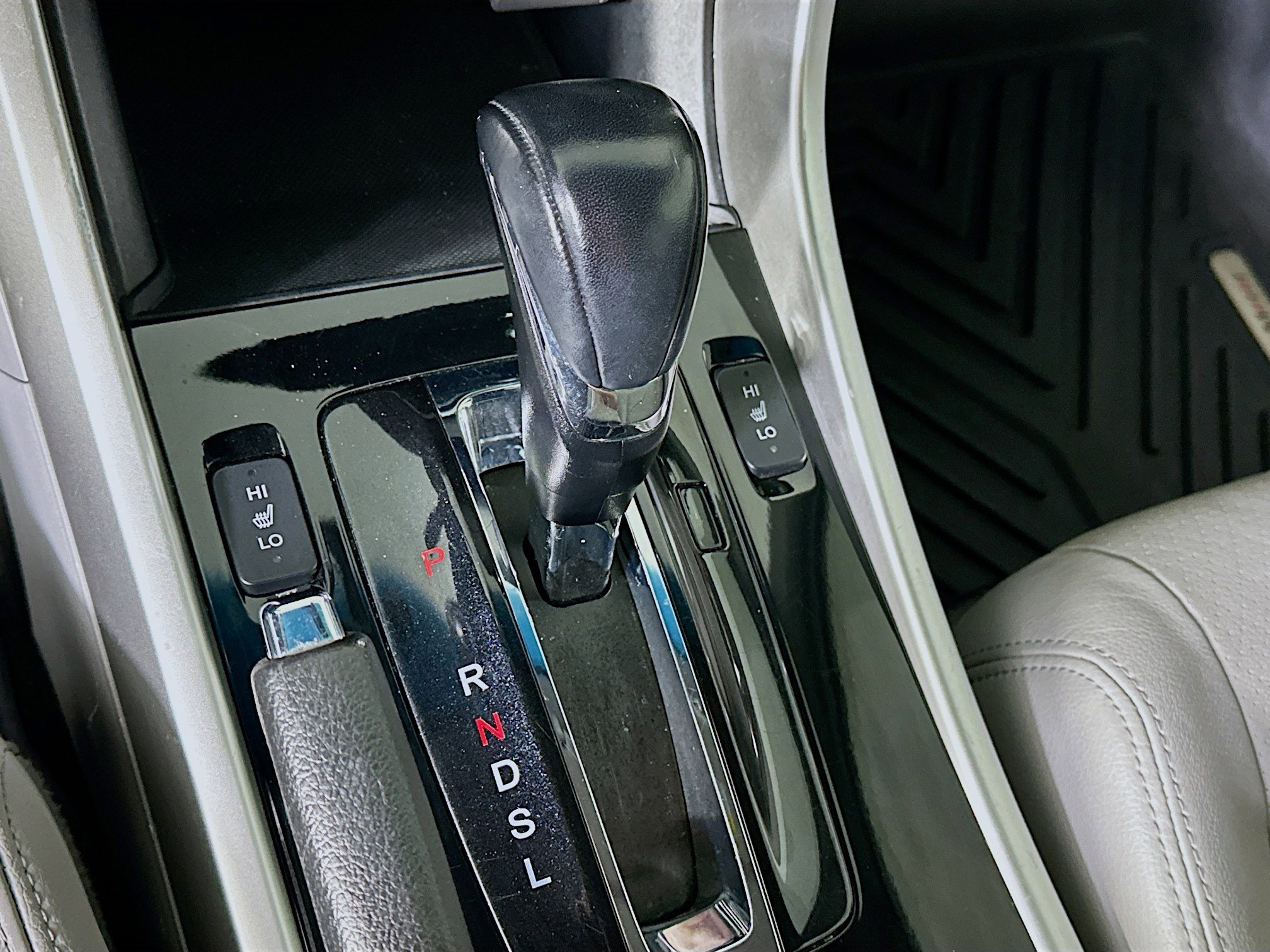 Used 2017 Honda Accord EX-L image 24