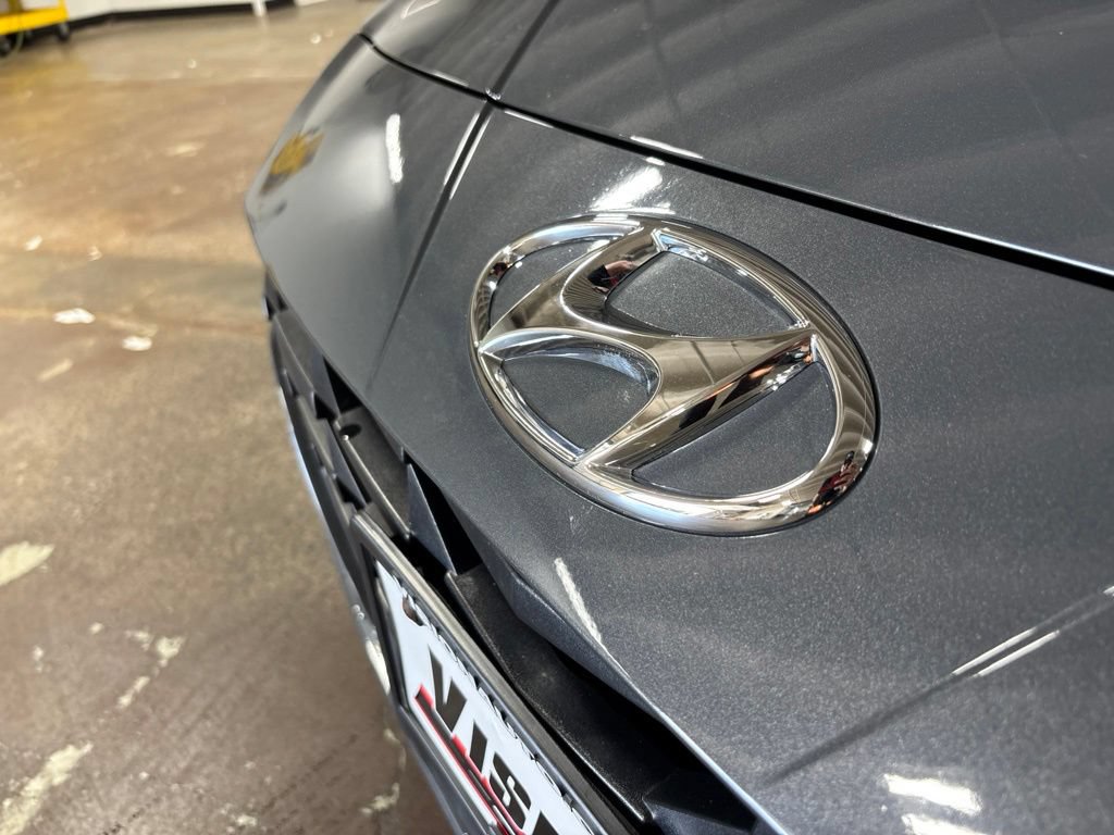 Used 2023 Hyundai Elantra SE FWD image 9