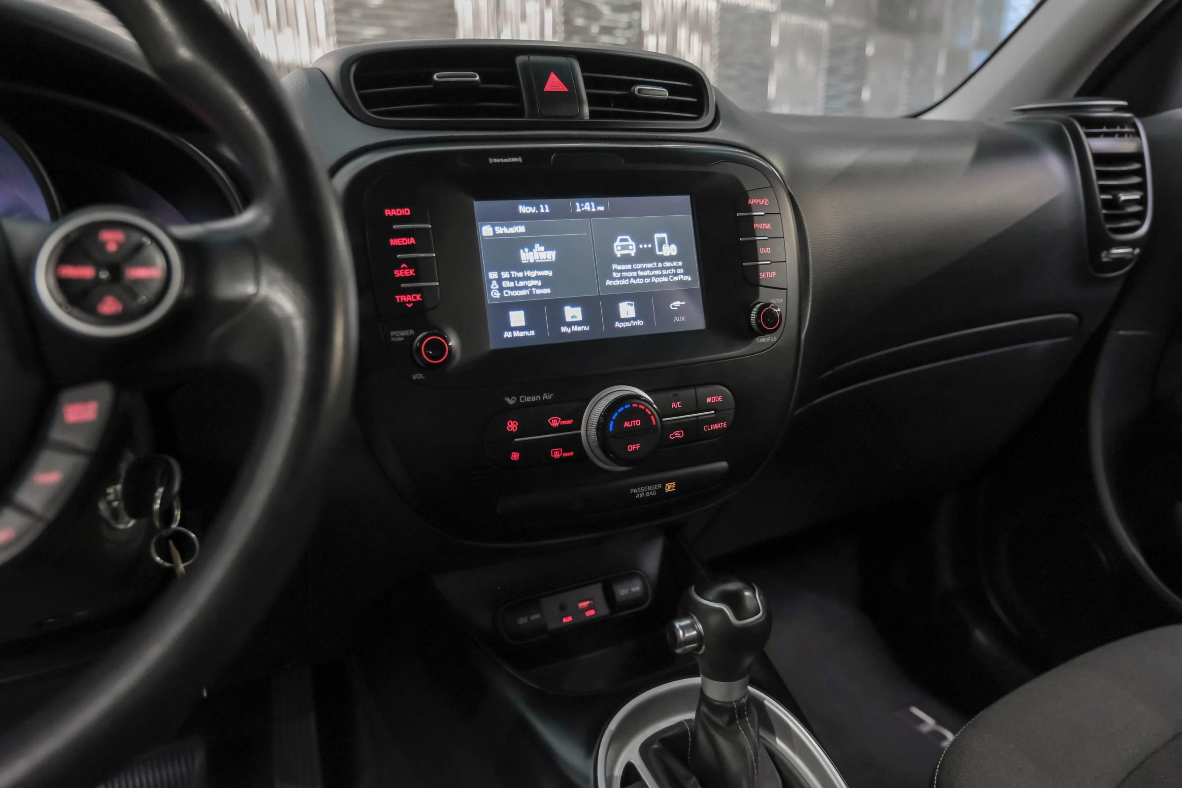 Used 2019 Kia Soul + image 23