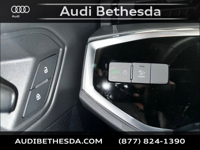 New 2025 Audi Q3 2.0T Premium image 14