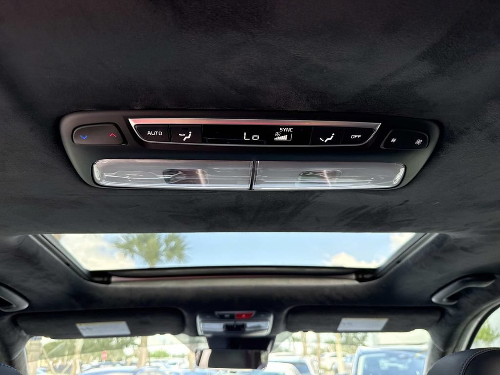Used 2025 Kia Telluride SX Prestige X-Pro AWD/4WD image 21