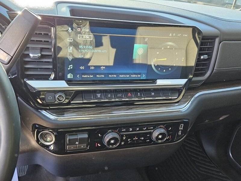 Used 2025 Chevrolet Silverado 3500 LT w/ Convenience Package AWD/4WD image 21