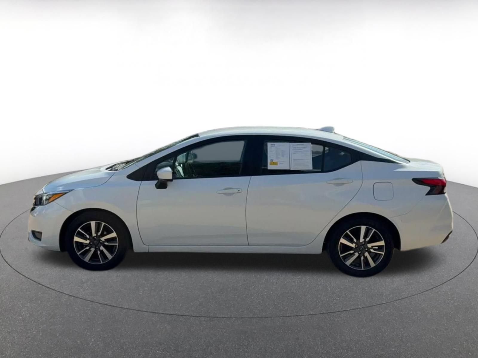 Used 2025 Nissan Versa SV FWD image 7